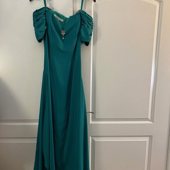 Nancy Neil Women's Teal Gown: Size 8 - Picture 15 of 16